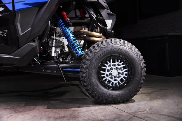 2025-123-ORV-RZR PRO R LE Studio Shoot (703-6564)0061 RD3